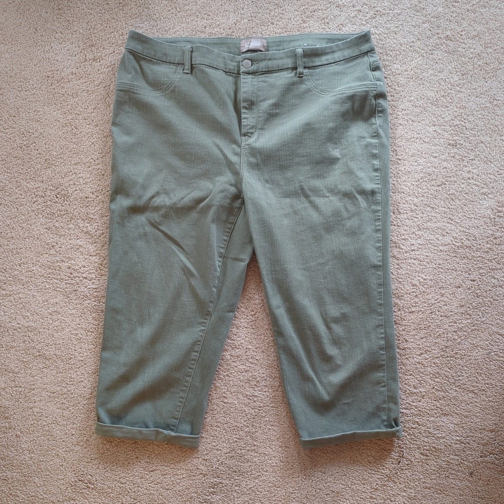 Chico's Womens Capri Pants Size 3 Olive Green Lightweight Casual Cotton‎ Stretch